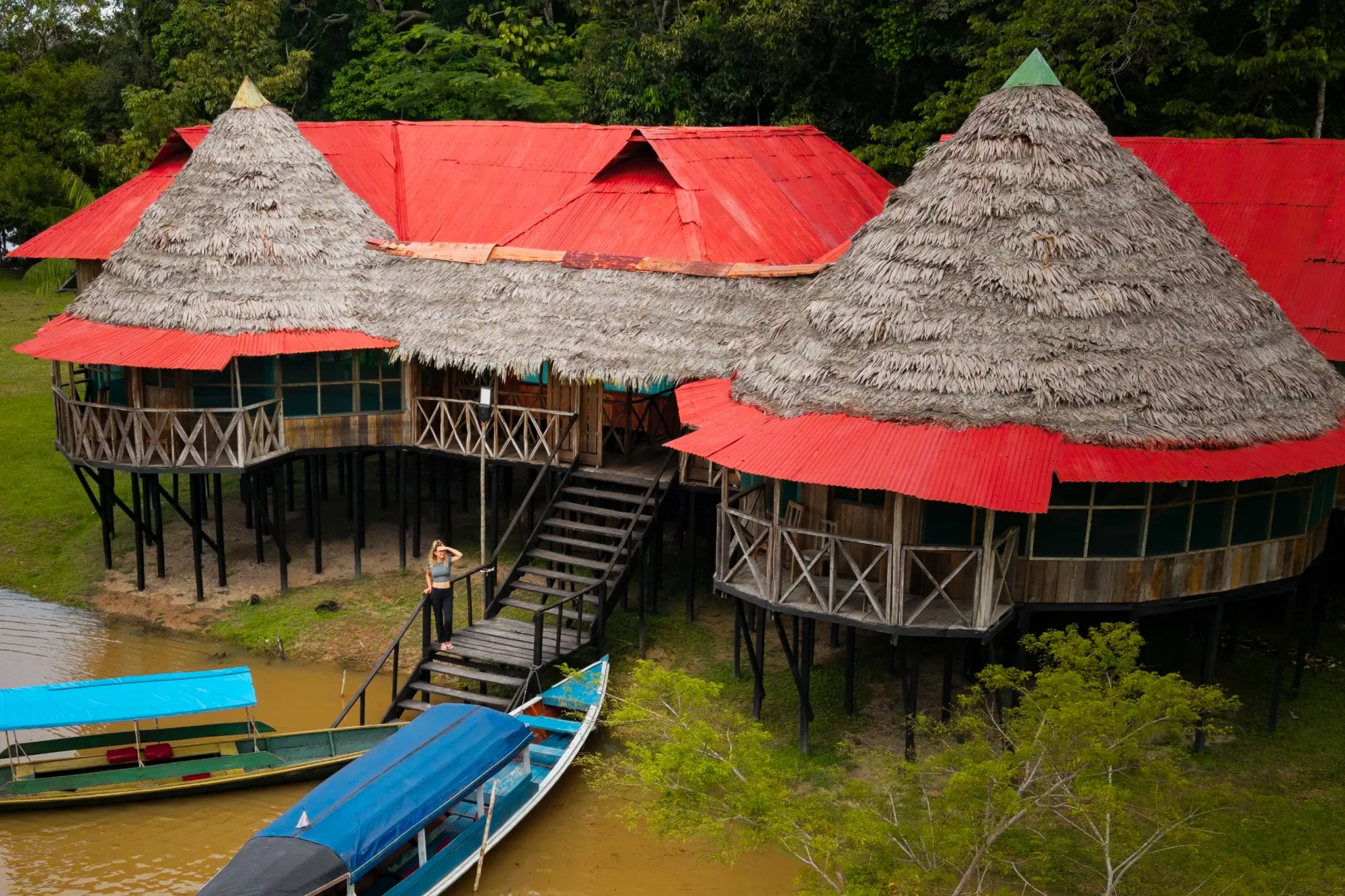 Vista de Zacambú Eco Lodge desde el lago | Amazon Jungle Trips
