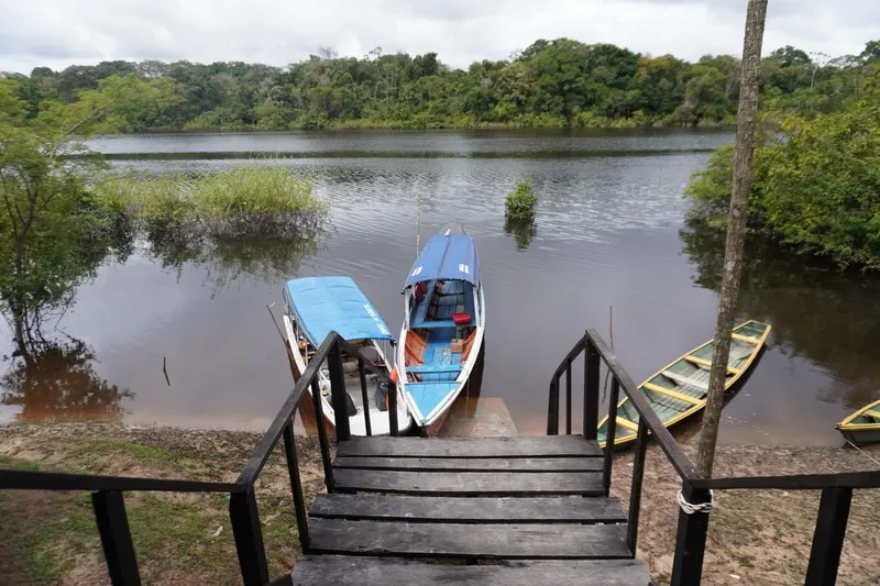 Bridge from the lodge to Lake Zacambú | Amazon Jungle Trips
